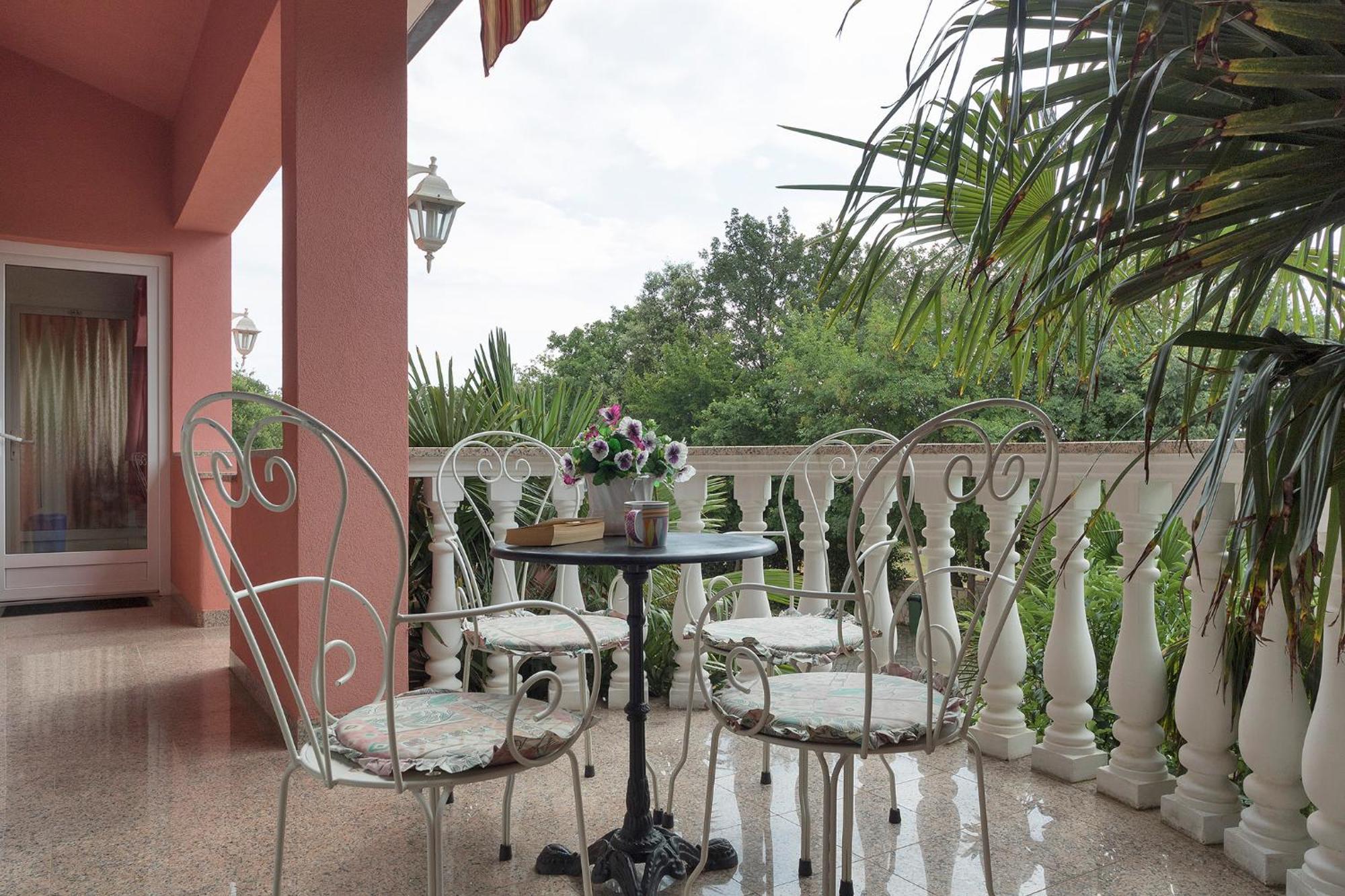 Apartments And Rooms Villa Chiara Крница Экстерьер фото